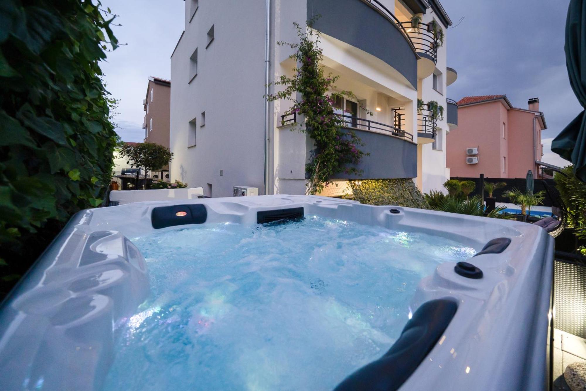 Holiday Apartments Amarilis Pakostane Exterior photo