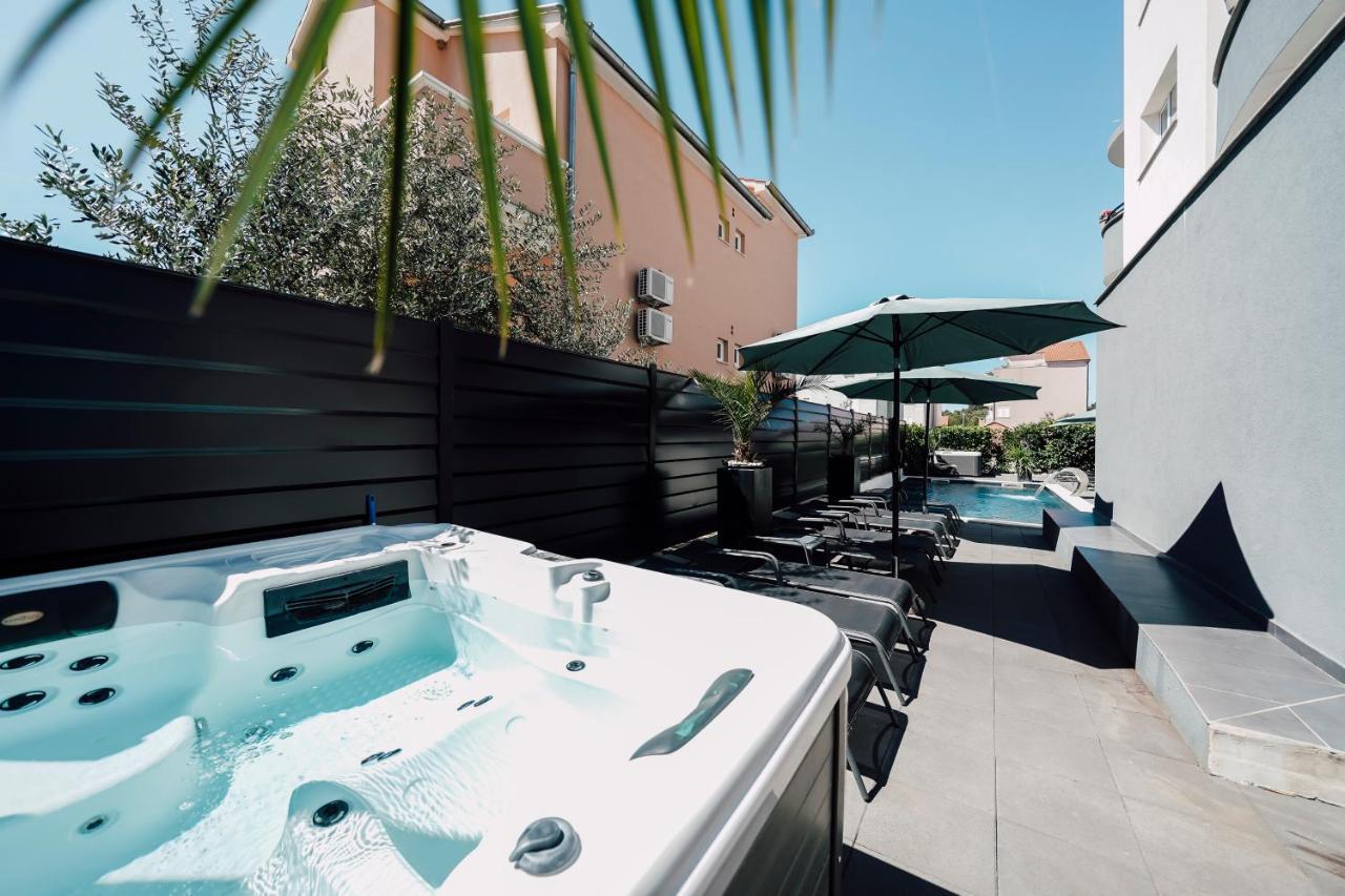 Holiday Apartments Amarilis Pakostane Exterior photo